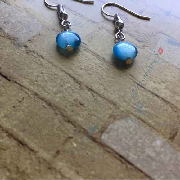 💧HP! Minimalist Aqua Glass Bead Dainty Earrings - Picture 4 of 8